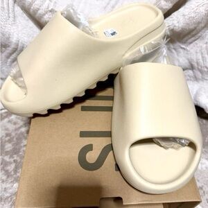 Yeezy Slides “Bone” original release not restock size 11